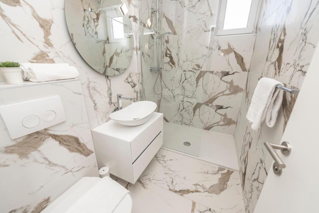 Mediteran Luxury Penthouse With Jacuzzi Mandre Bagian luar foto