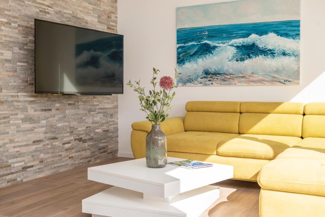 Mediteran Luxury Penthouse With Jacuzzi Mandre Bagian luar foto